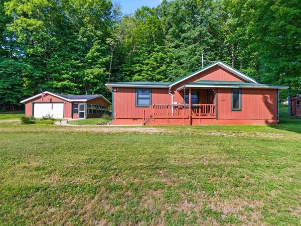 10257 CEDAR VALLEY LANE, Suring, WI 54174