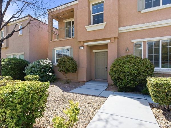9028 Retro Court , Las Vegas, NV 89149