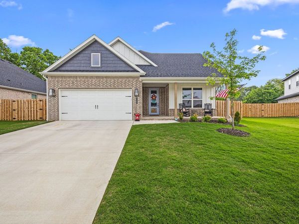 1302 Christman Street , Pea Ridge, AR 72751