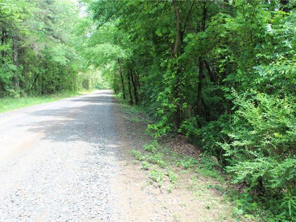 CR 426 , Dardanelle, AR 72834