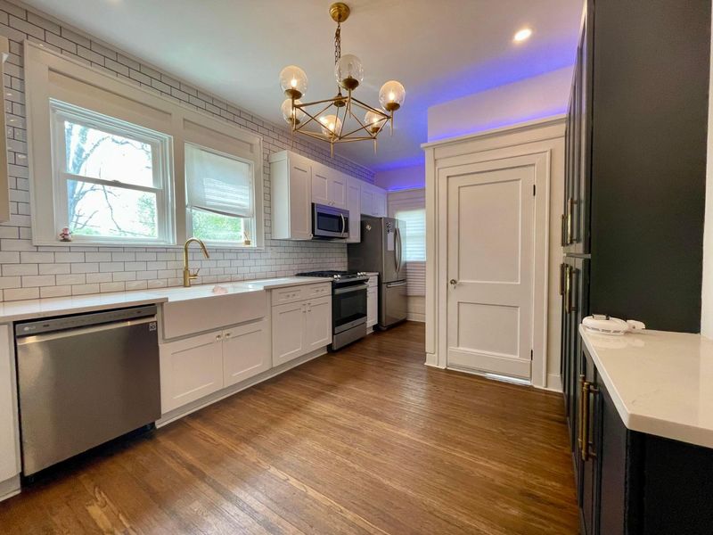 747 Malvern Avenue , Columbus, OH 43219 Photo 3