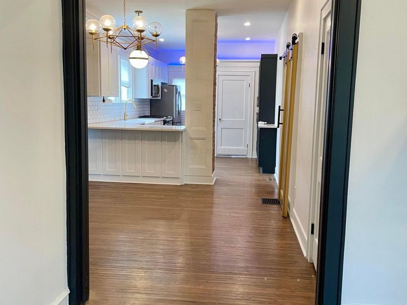 747 Malvern Avenue , Columbus, OH 43219 Photo 5