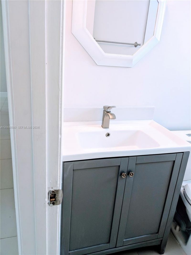 1617 Jefferson Ave, Unit 304, Miami Beach, FL 33139 Photo