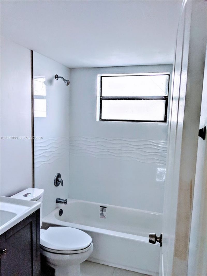 1617 Jefferson Ave, Unit 304, Miami Beach, FL 33139 Photo