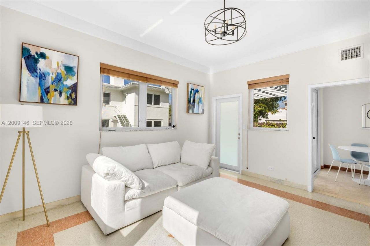 4340 Pine Tree Dr , Miami Beach, FL 33140 Photo