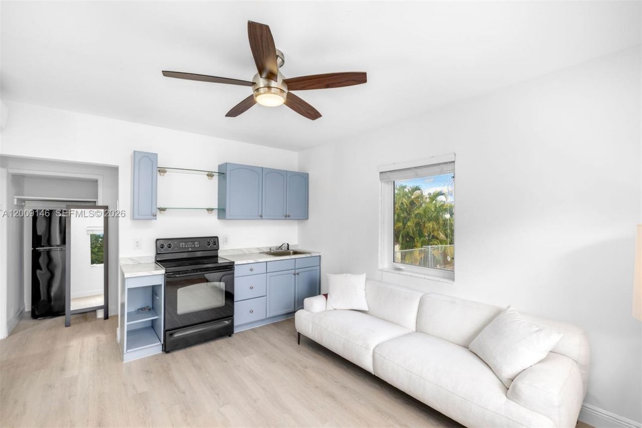 4340 Pine Tree Dr , Miami Beach, FL 33140 Photo