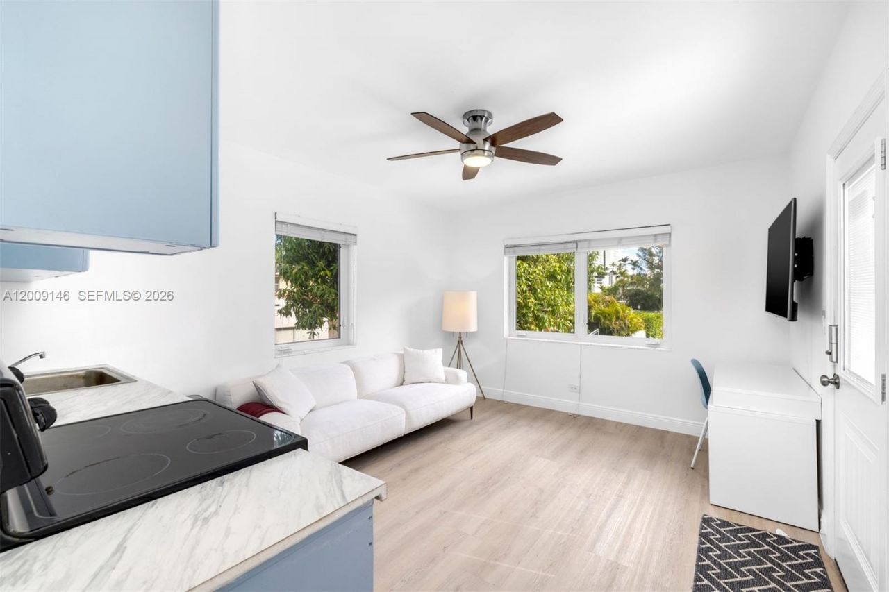 4340 Pine Tree Dr , Miami Beach, FL 33140 Photo