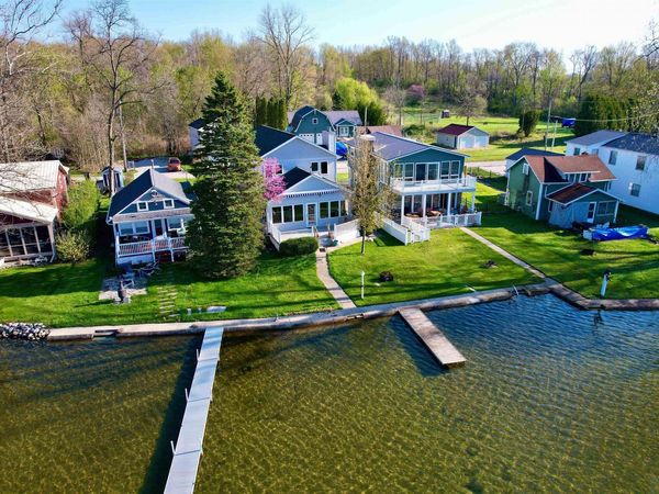 9350 E 430 S, Wolcottville, IN 46795