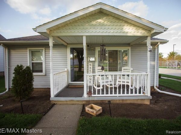 26110 Ypsilanti Street, Flat Rock, MI 48134