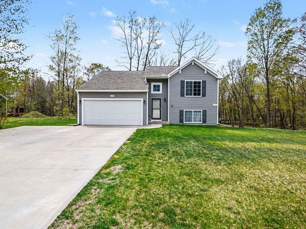 15393 Buck Hollow Drive NE, Gowen, MI 49326