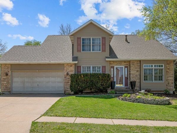 3509 fawn Lane , Bettendorf, IA 52722