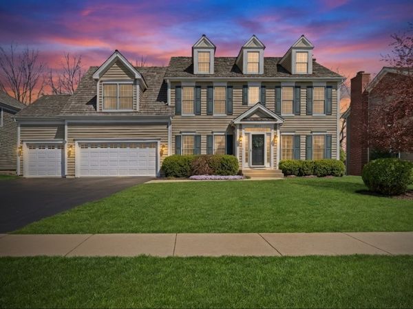 2890 TRAIL CREST Lane , Lindenhurst, IL 60046