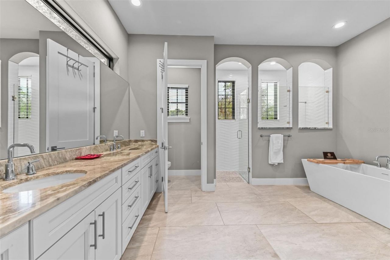 1 Stone Gate S, Longwood, FL 32779 Photo
