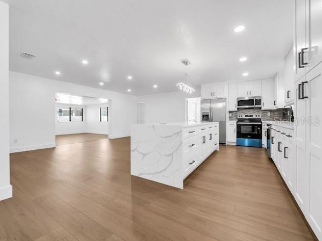 6040 84th Avenue N, Pinellas Park, FL 33781 Photo