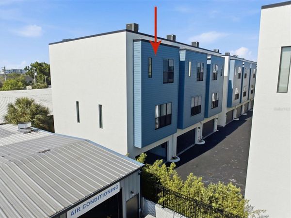 4810 W MCELROY AVENUE, Unit 7, TAMPA, FL 33611