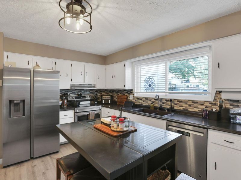 2143 Waldorf Road , Columbus, OH 43229 Photo 10