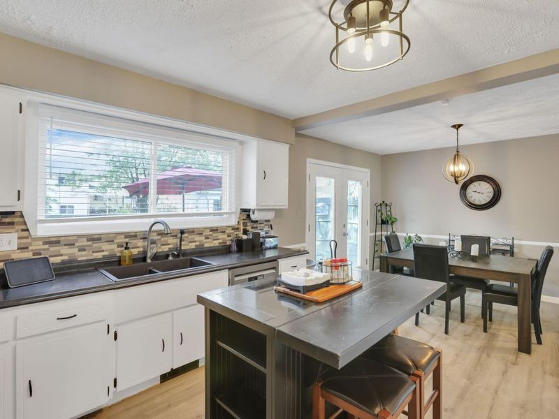 2143 Waldorf Road , Columbus, OH 43229 Photo 11