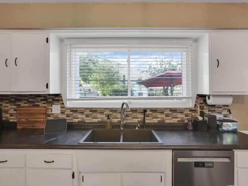 2143 Waldorf Road , Columbus, OH 43229 Photo 16