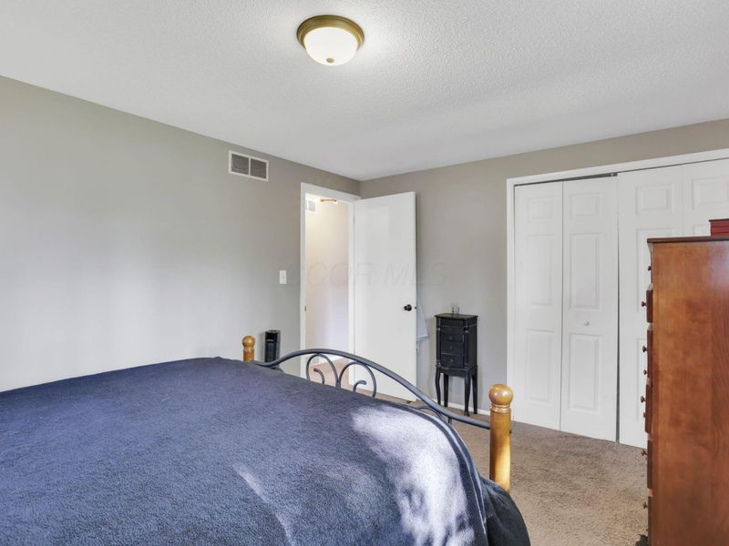 2143 Waldorf Road , Columbus, OH 43229 Photo 24