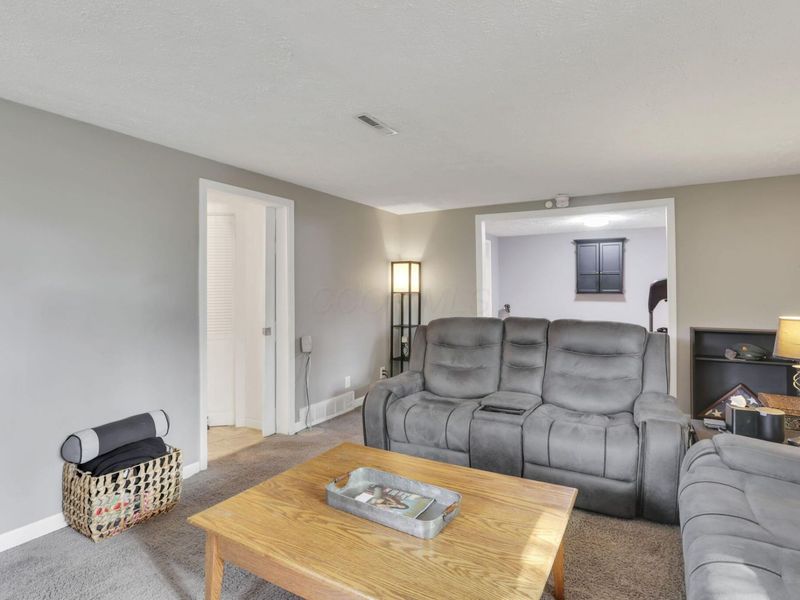 2143 Waldorf Road , Columbus, OH 43229 Photo 31