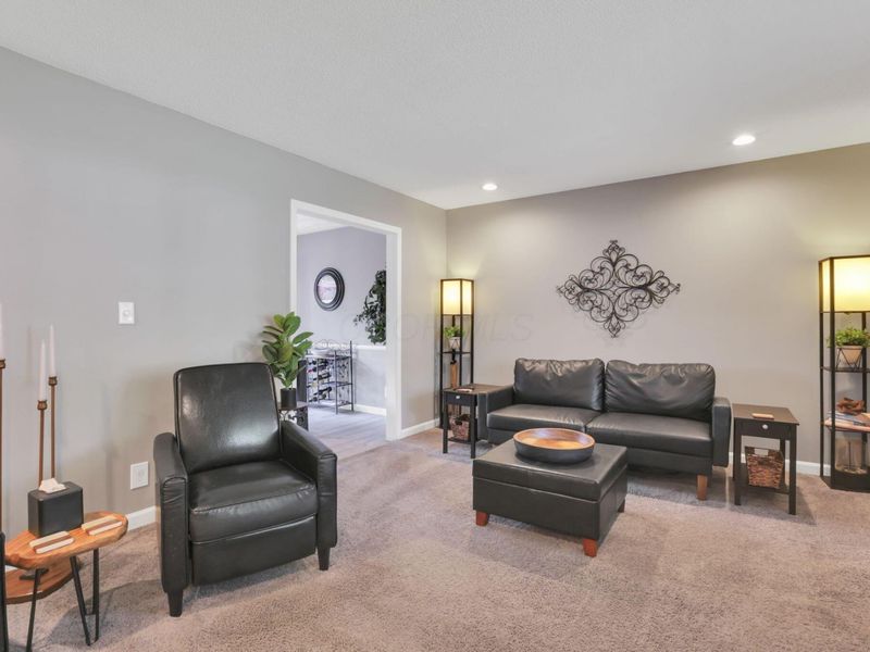 2143 Waldorf Road , Columbus, OH 43229 Photo 4