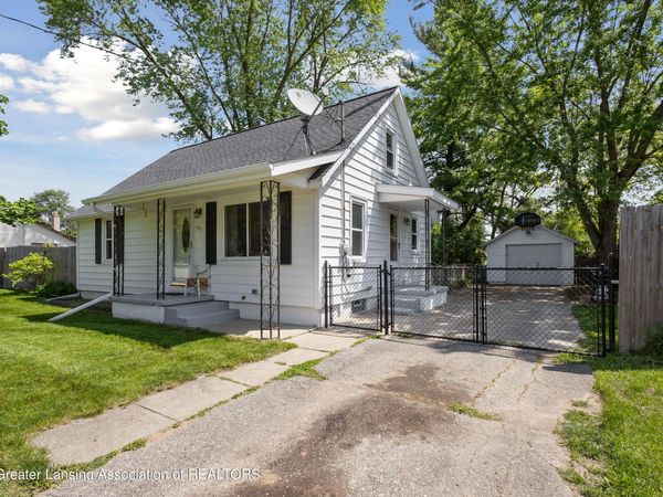 903 S Bostwick Street, Charlotte, MI 48813