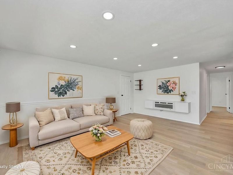 3529 Waterbury Drive, Kettering, OH 45439 Photo 2