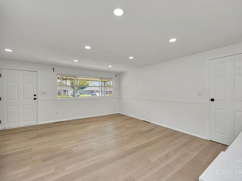 3529 Waterbury Drive, Kettering, OH 45439 Photo 6