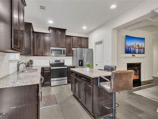 1563 BUTTERNUT Cove, Stone Mountain, GA 30083