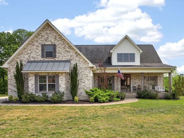 106 Renee Ct , Cottontown, TN 37048