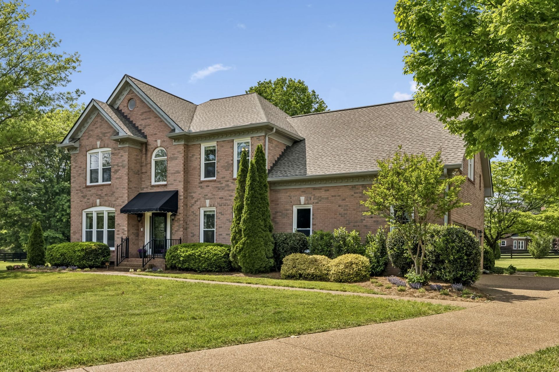 2430 Douglass Glen Ln, Franklin, TN 37064 Main Photo
