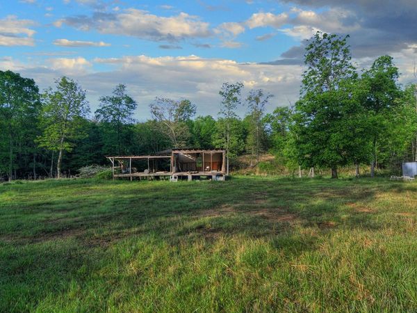 607 Monteagle Falls Rd, Monteagle, TN 37356