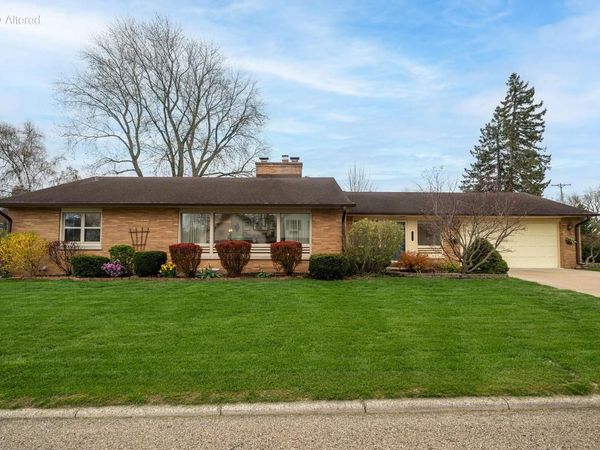 321 Lakecrest DRIVE, Racine, WI 53402