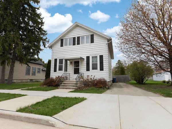 333 ROSALIA STREET, Oshkosh, WI 54901