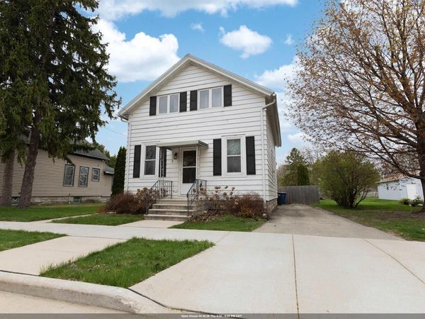 333 ROSALIA STREET, Oshkosh, WI 54901