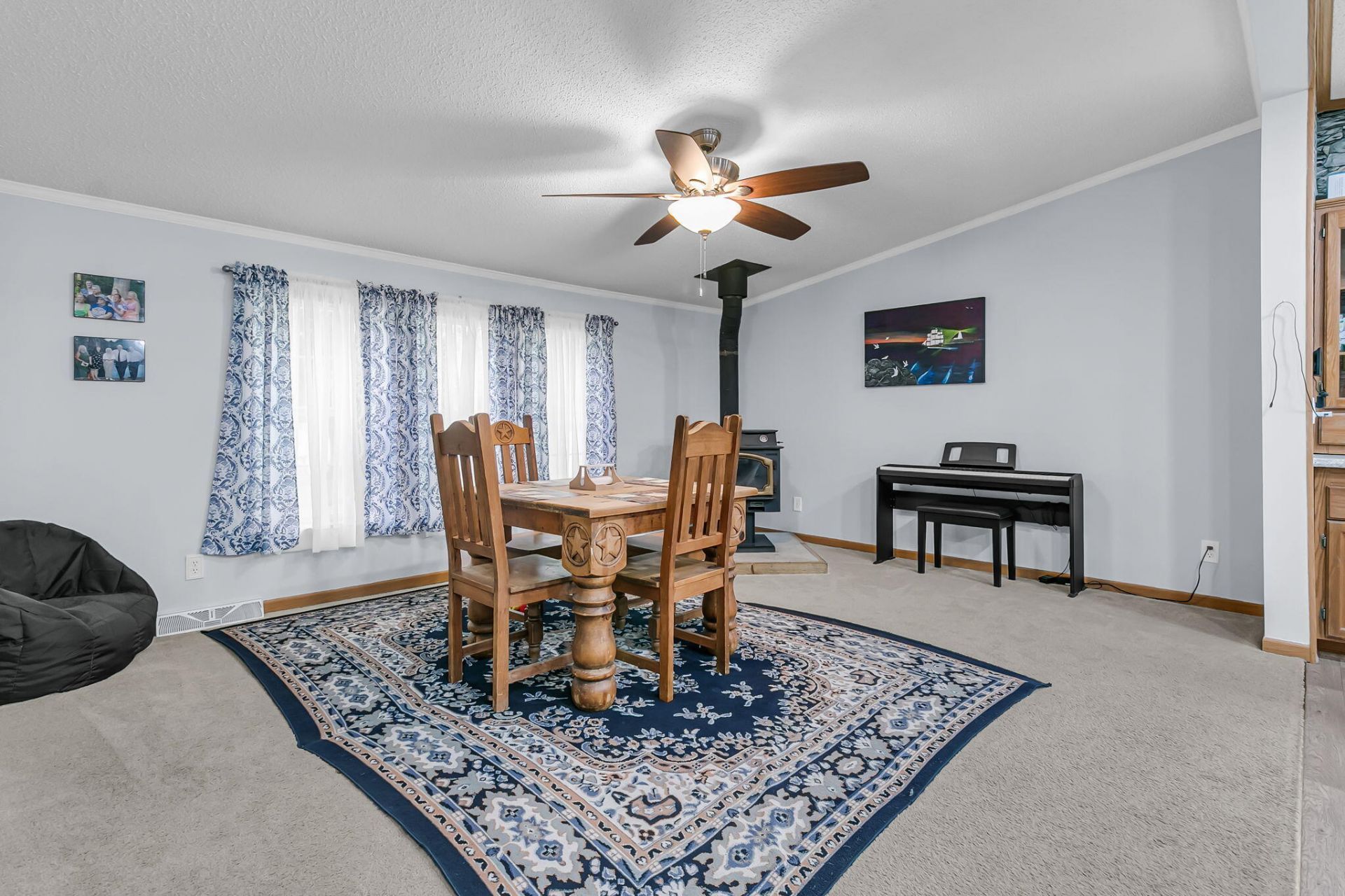 118 Saint Michaels Place Photo 15