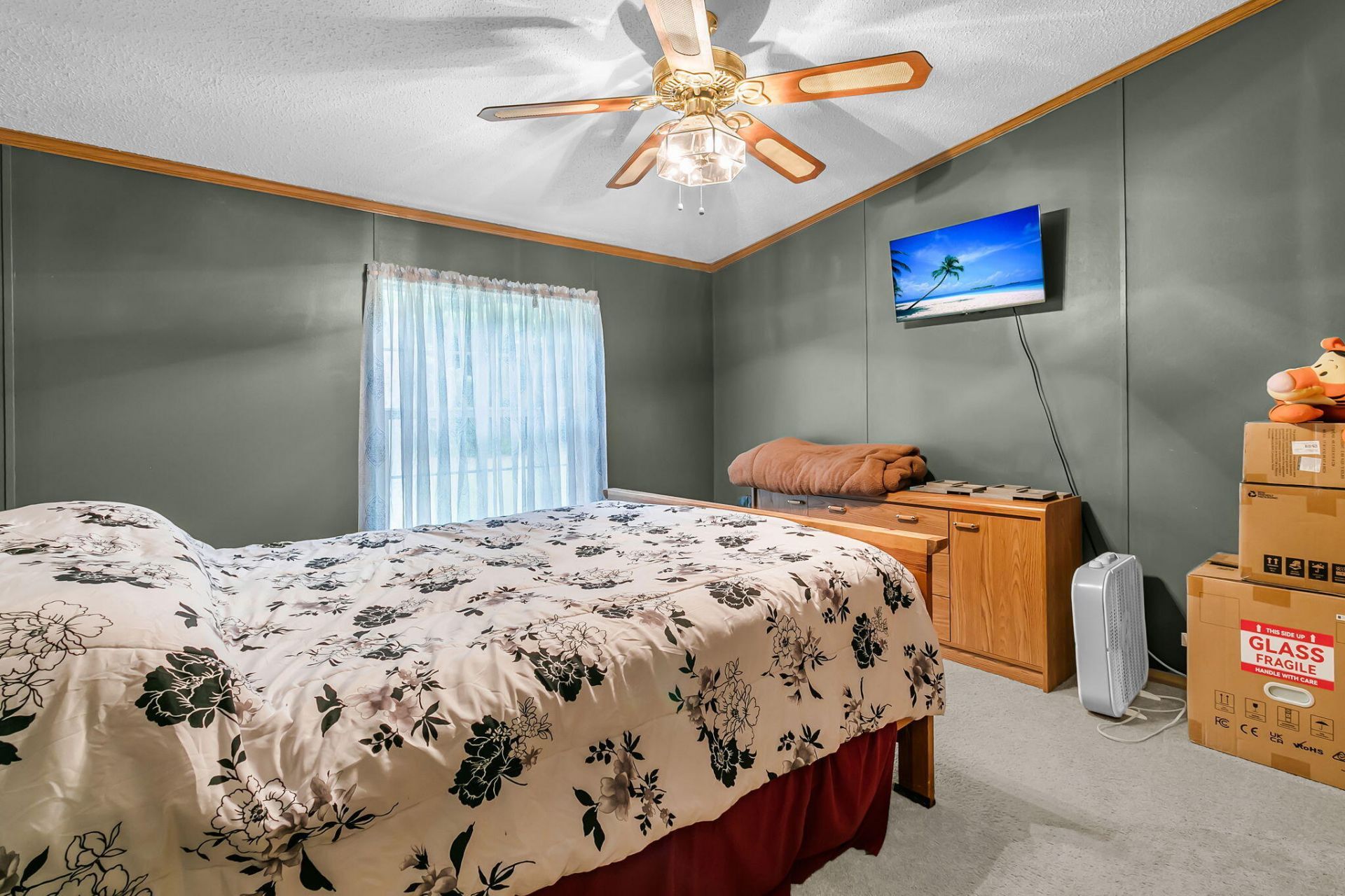 118 Saint Michaels Place Photo 19