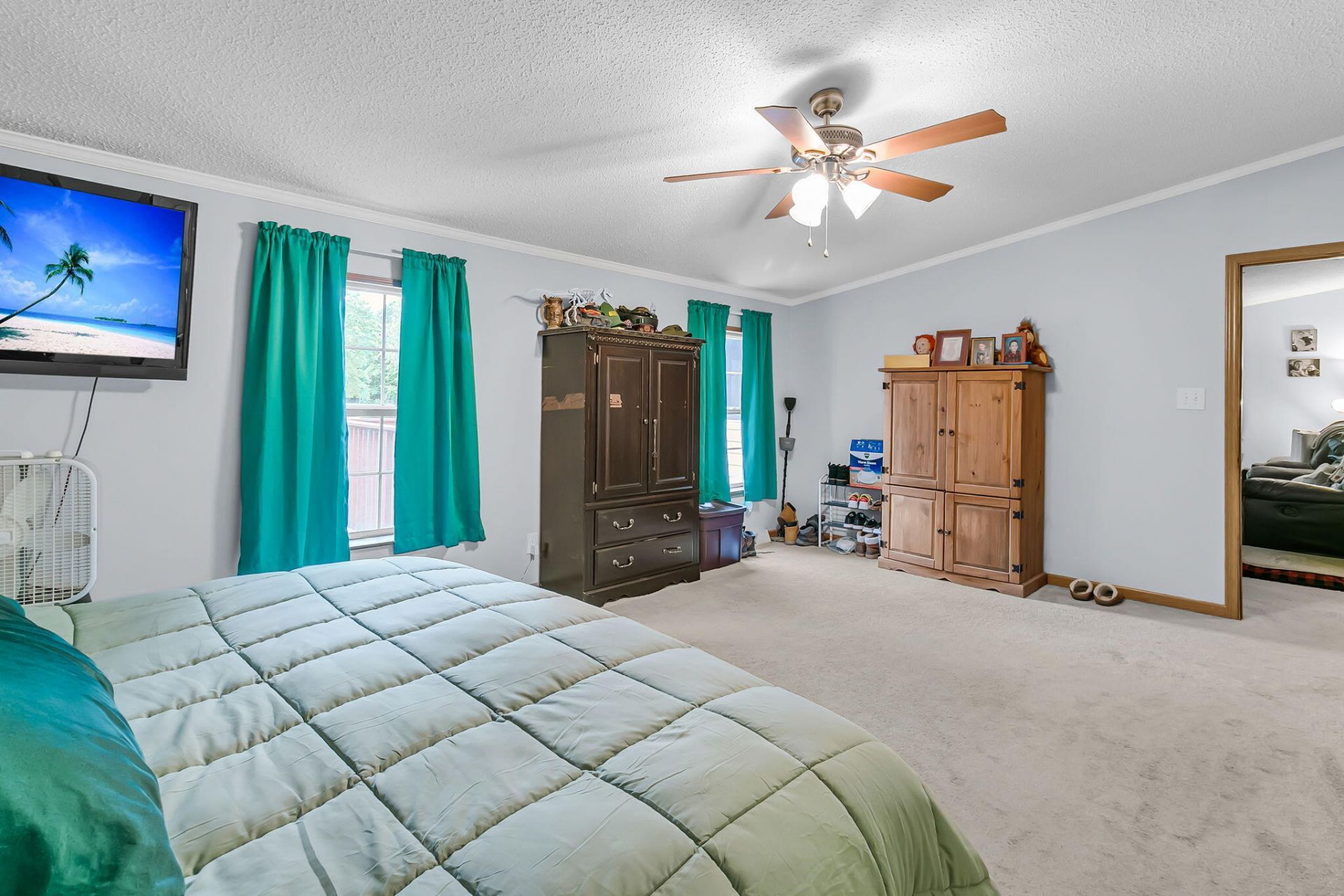 118 Saint Michaels Place Photo 22