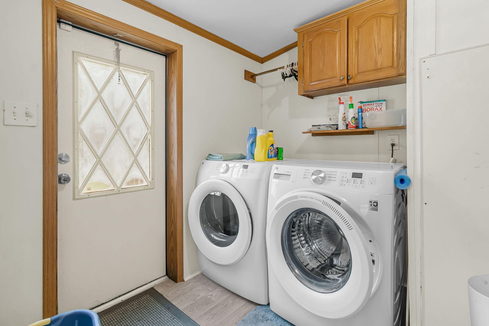 118 Saint Michaels Place Photo 28