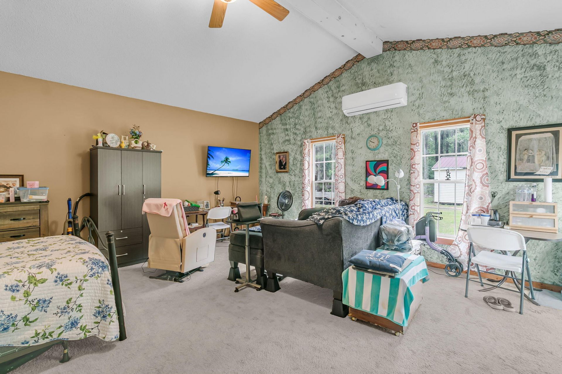 118 Saint Michaels Place Photo 30