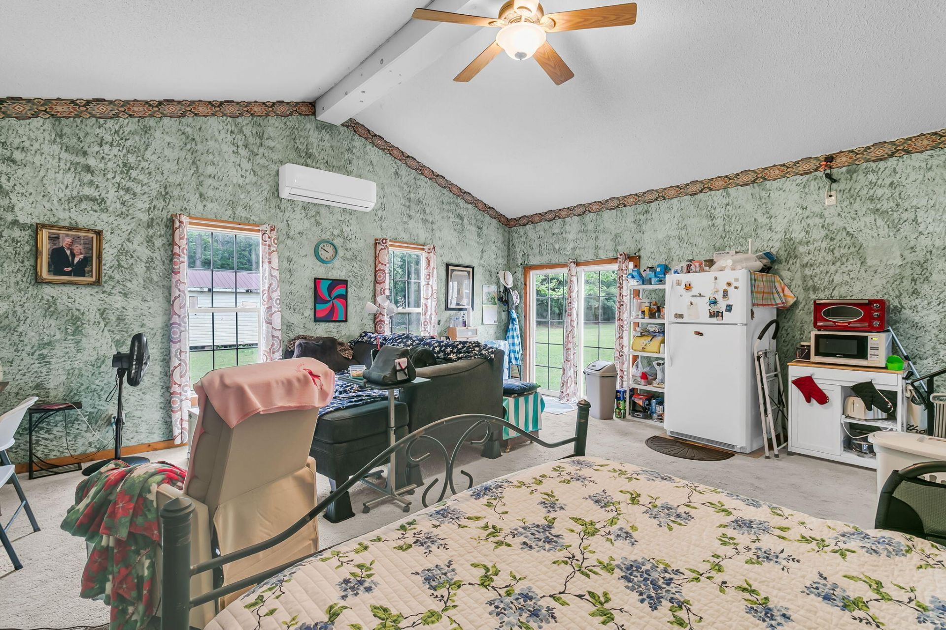 118 Saint Michaels Place Photo 31