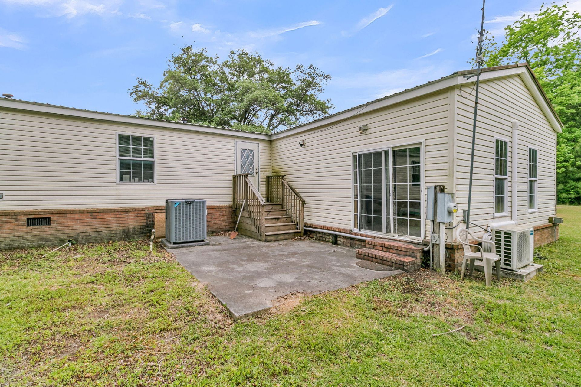 118 Saint Michaels Place Photo 36