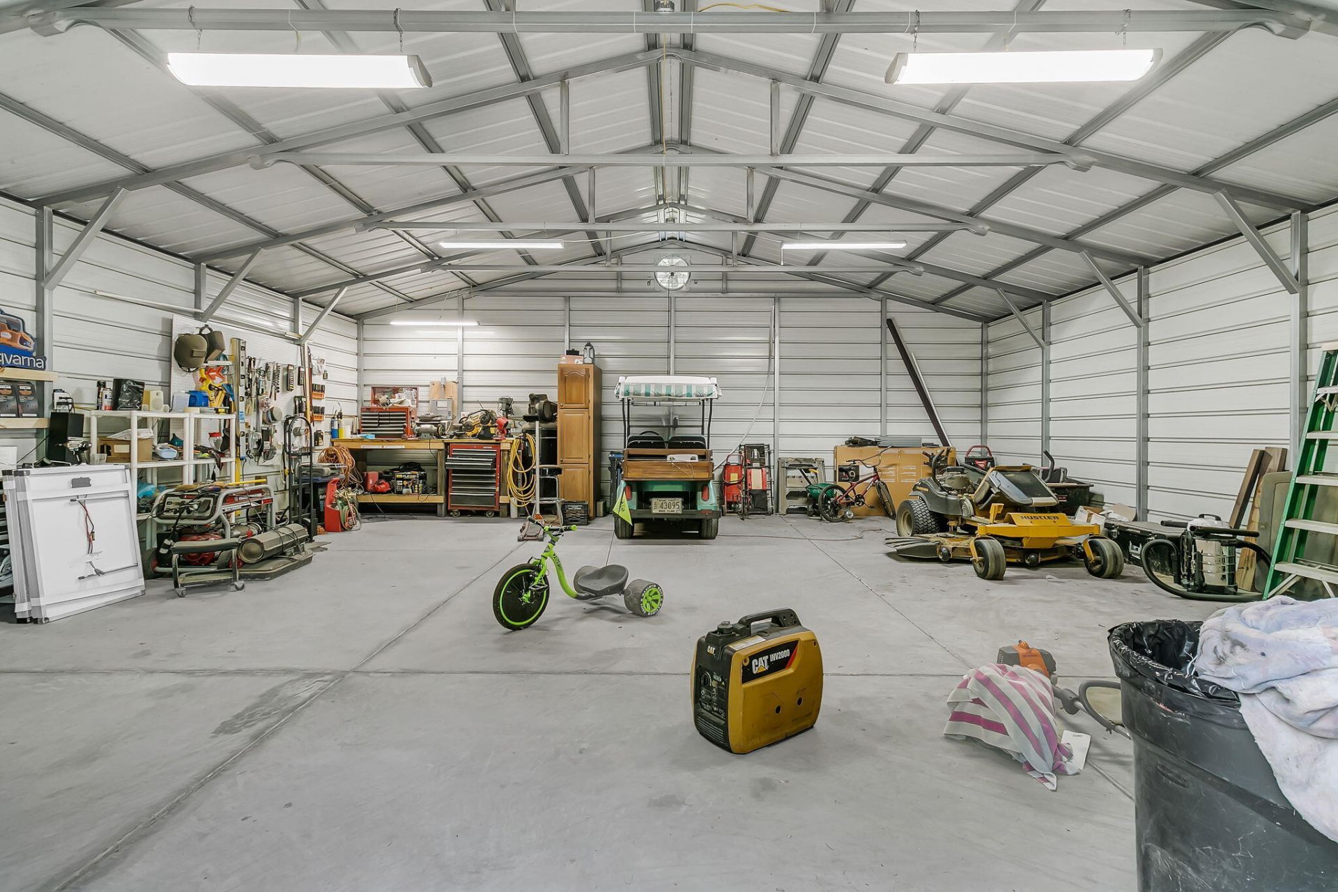 118 Saint Michaels Place Photo 39