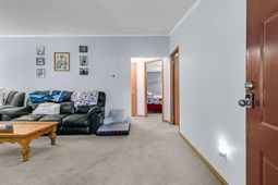 118 Saint Michaels Place photo 4