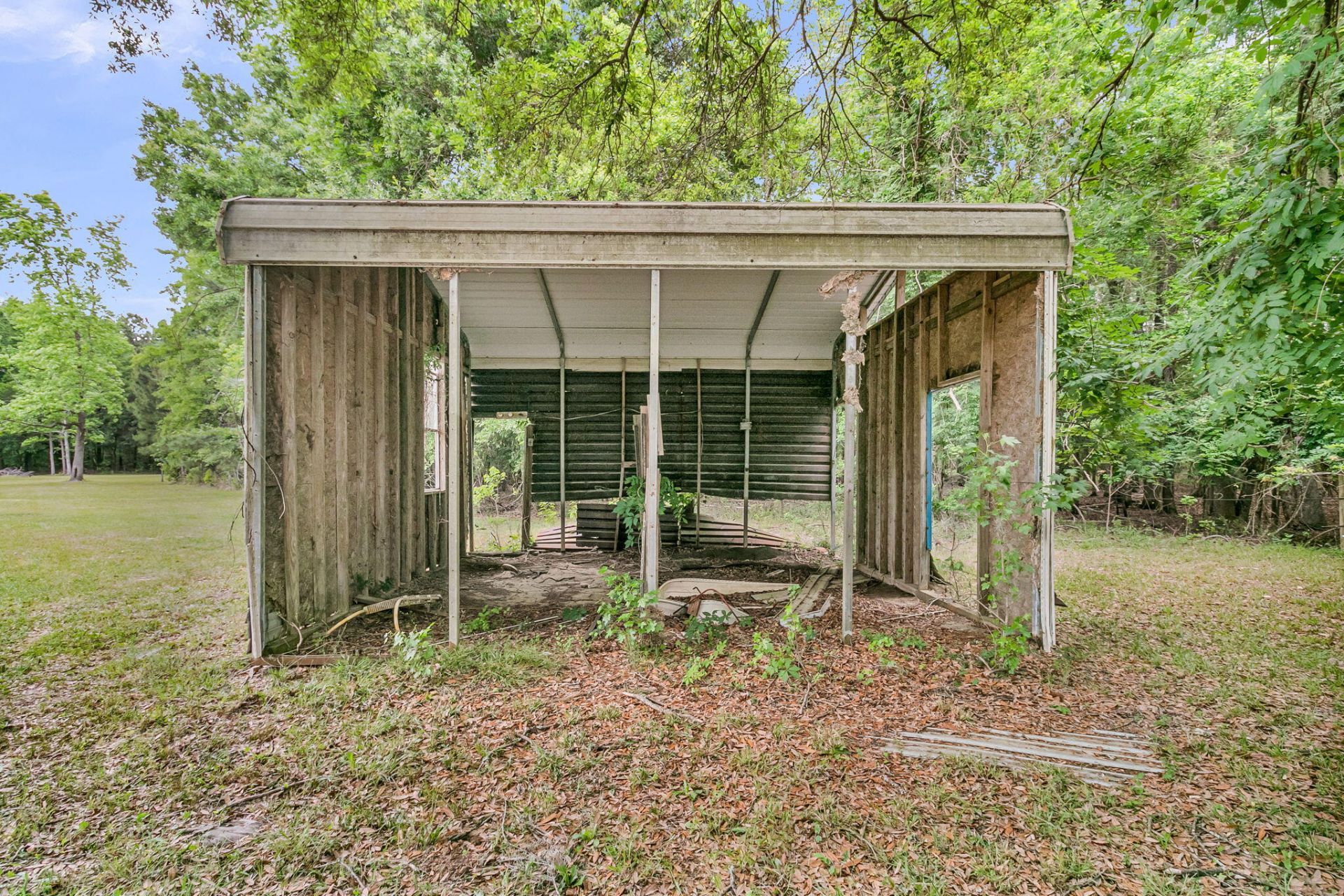 118 Saint Michaels Place Photo 42