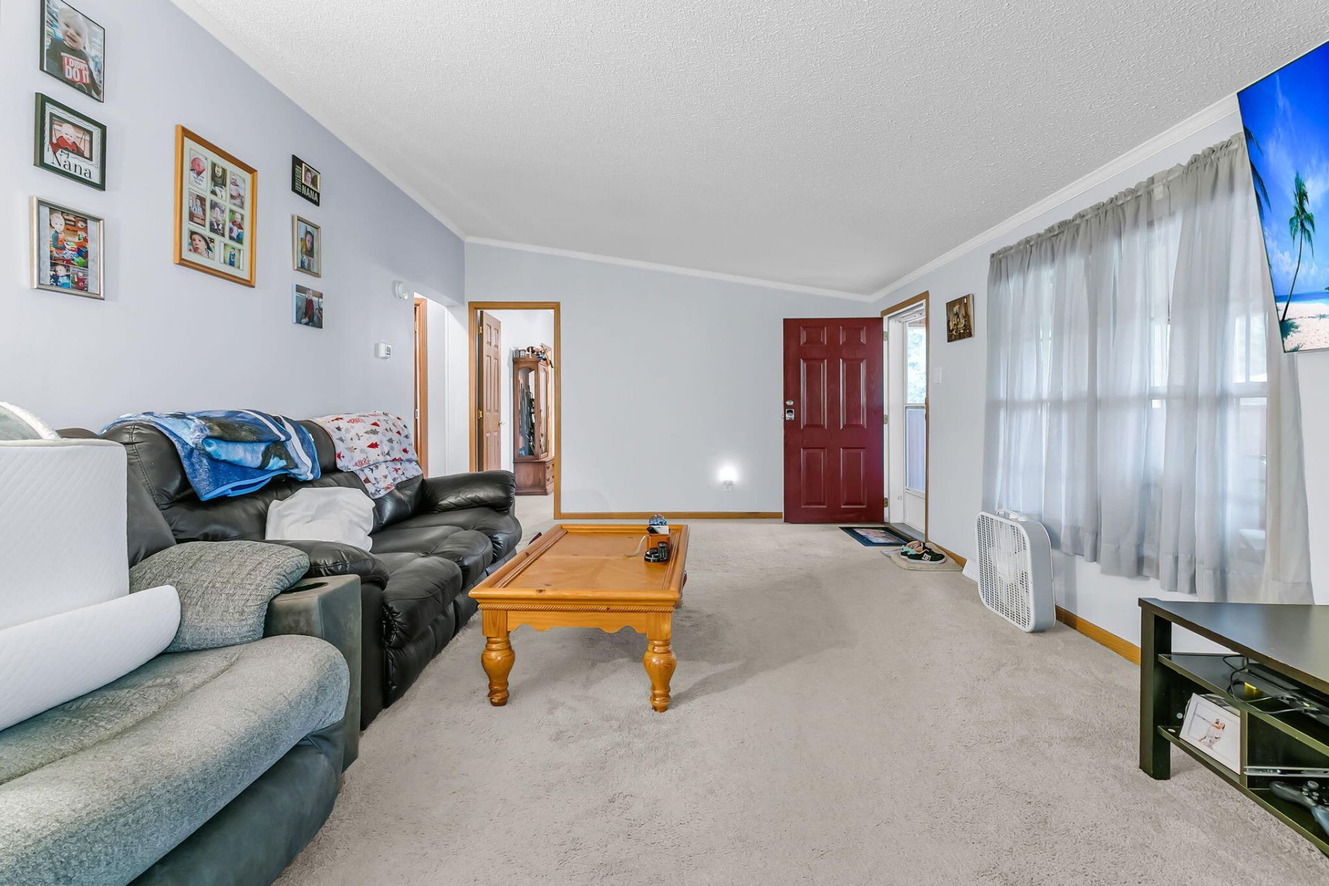 118 Saint Michaels Place Photo 6