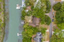 1614 Oak Island Drive Drive photo 4