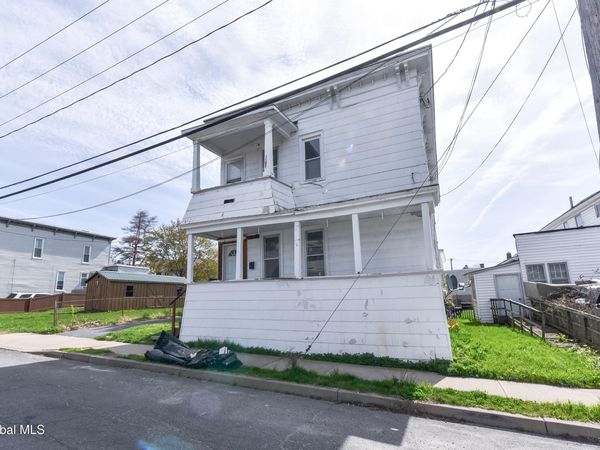 203 Brookside Avenue, Amsterdam, NY 12010