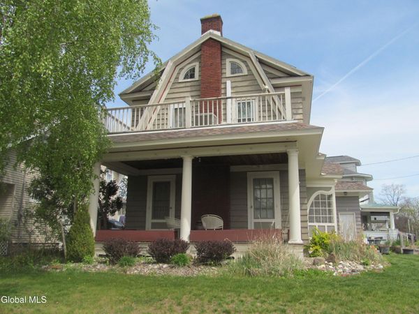 1103 Earl Avenue, Schenectady, NY 12309