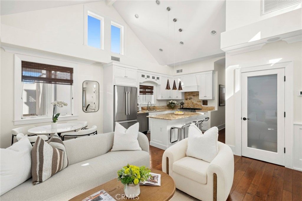 516 Poinsettia Avenue, Unit B, Corona del Mar, CA 92625 Main Photo
